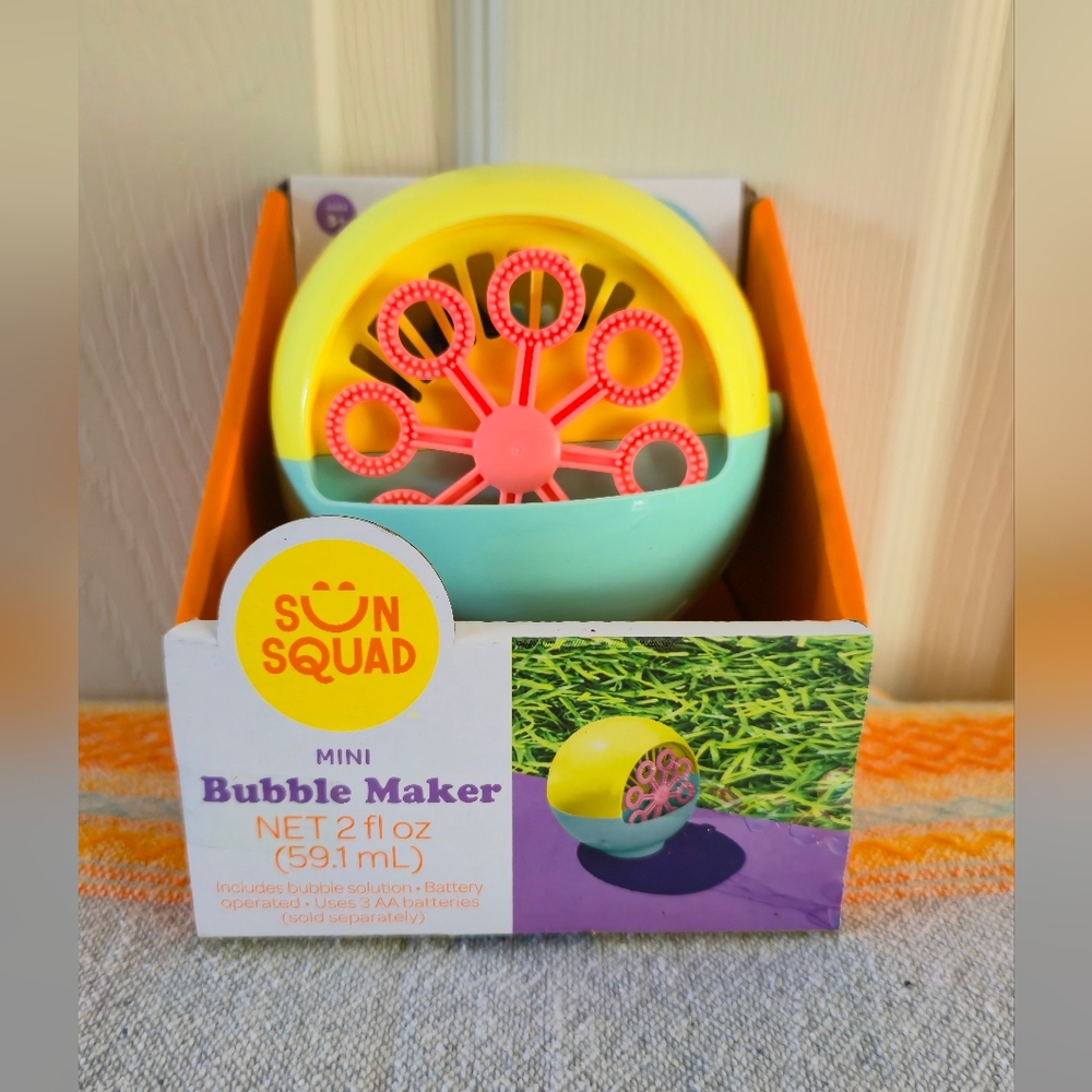 Sun Squad Mini Bubble Maker - Yellow and Pink
